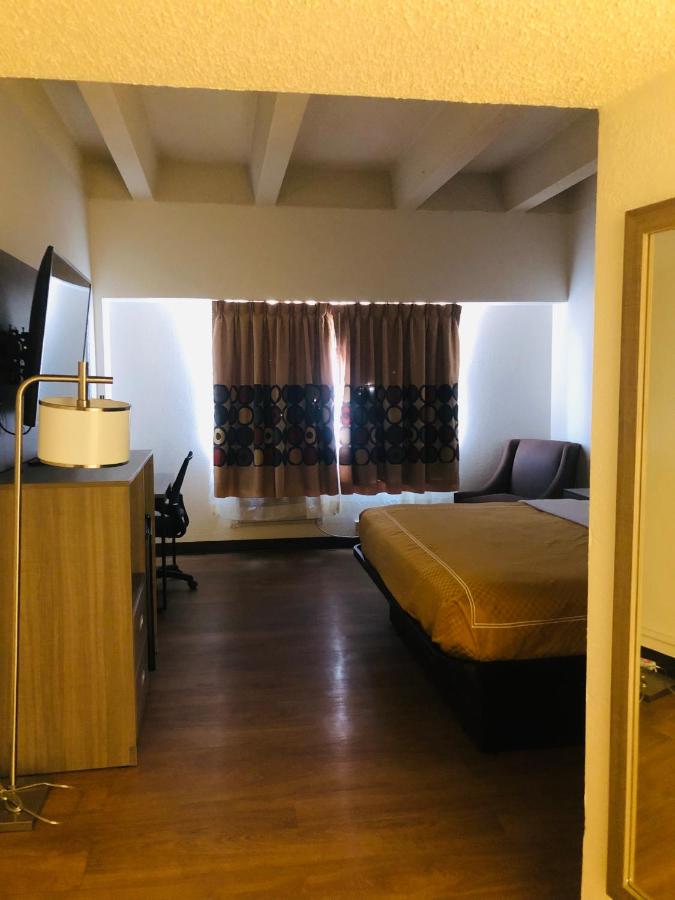 King Room - Accessible/Non-Smoking at Inn at the Highland Denver Downtown