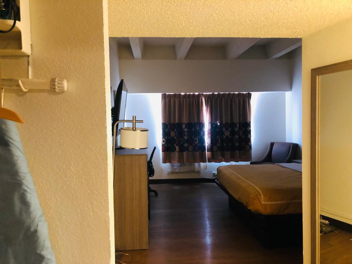 King Room - Accessible/Non-Smoking at Inn at the Highland Denver Downtown