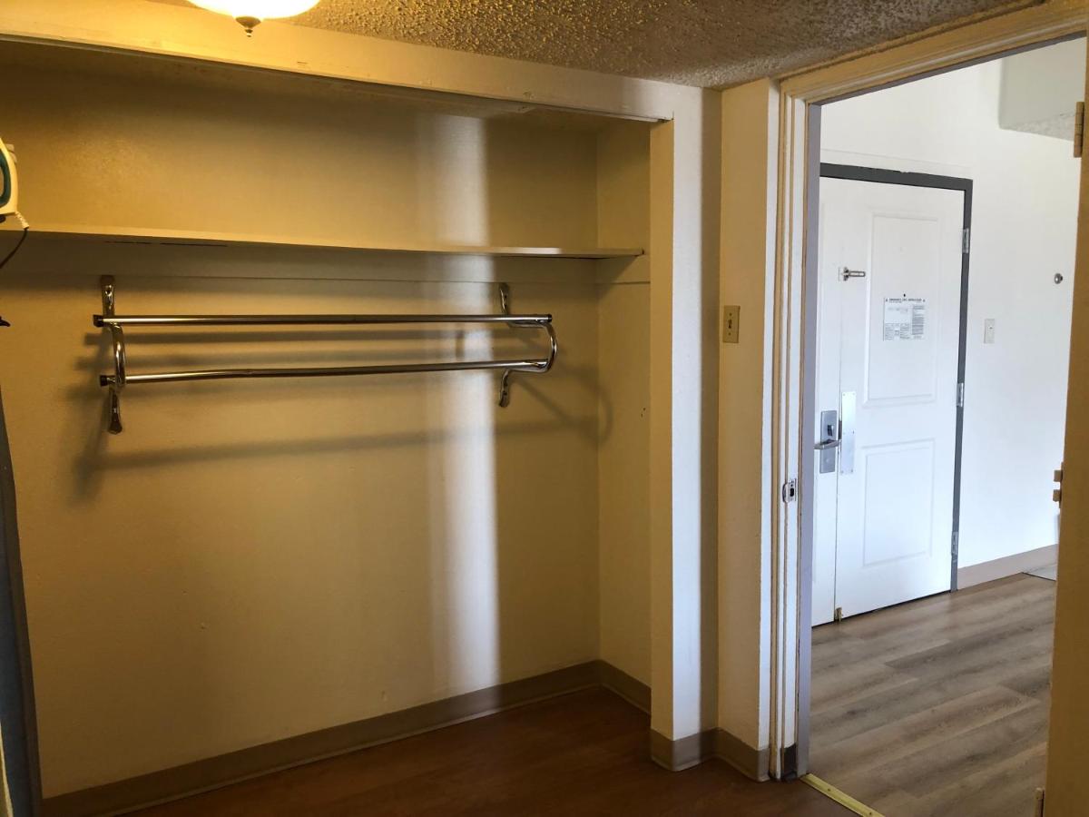 King Suite - Non-Smoking at Inn at the Highland Denver Downtown