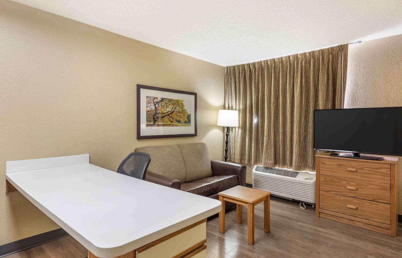 Deluxe Studio with 1 Queen Bed - Non-Smoking at Extended Stay America Select Suites Orlando Lake Mary 1040