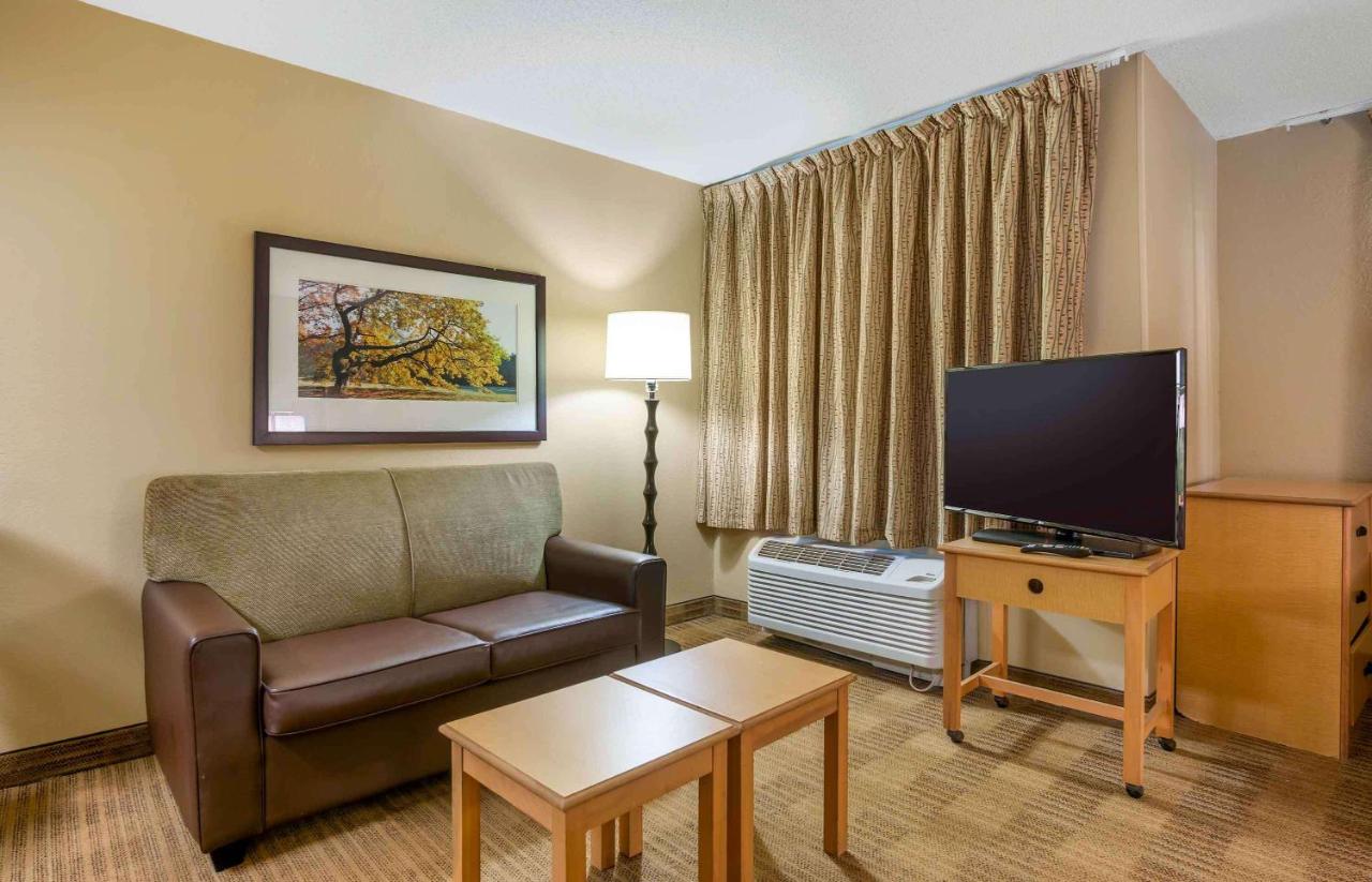 Deluxe Studio with Two Double Beds - Non-Smoking at Extended Stay America Select Suites Orlando Lake Mary 1040