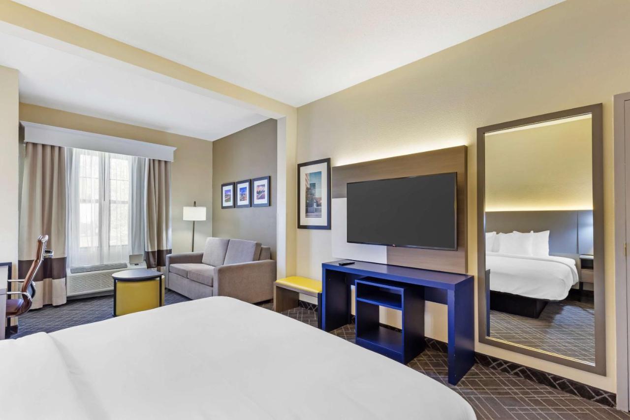 King Room - Accessible/Non-Smoking at Comfort Suites Hanes Mall