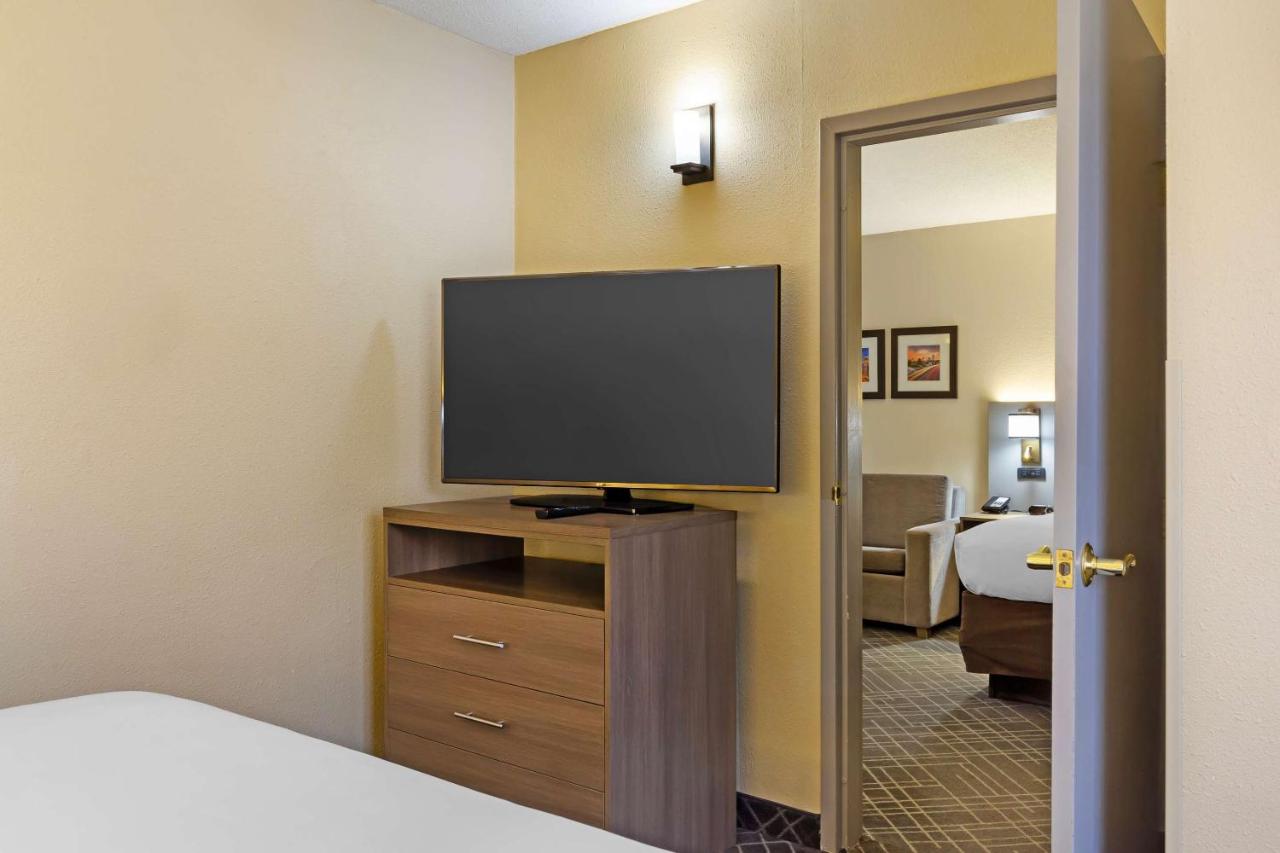 Superior King Suite - Non-Smoking at Comfort Suites Hanes Mall