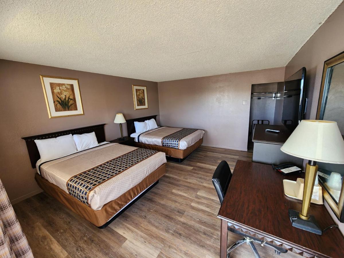 | Satellite Inn