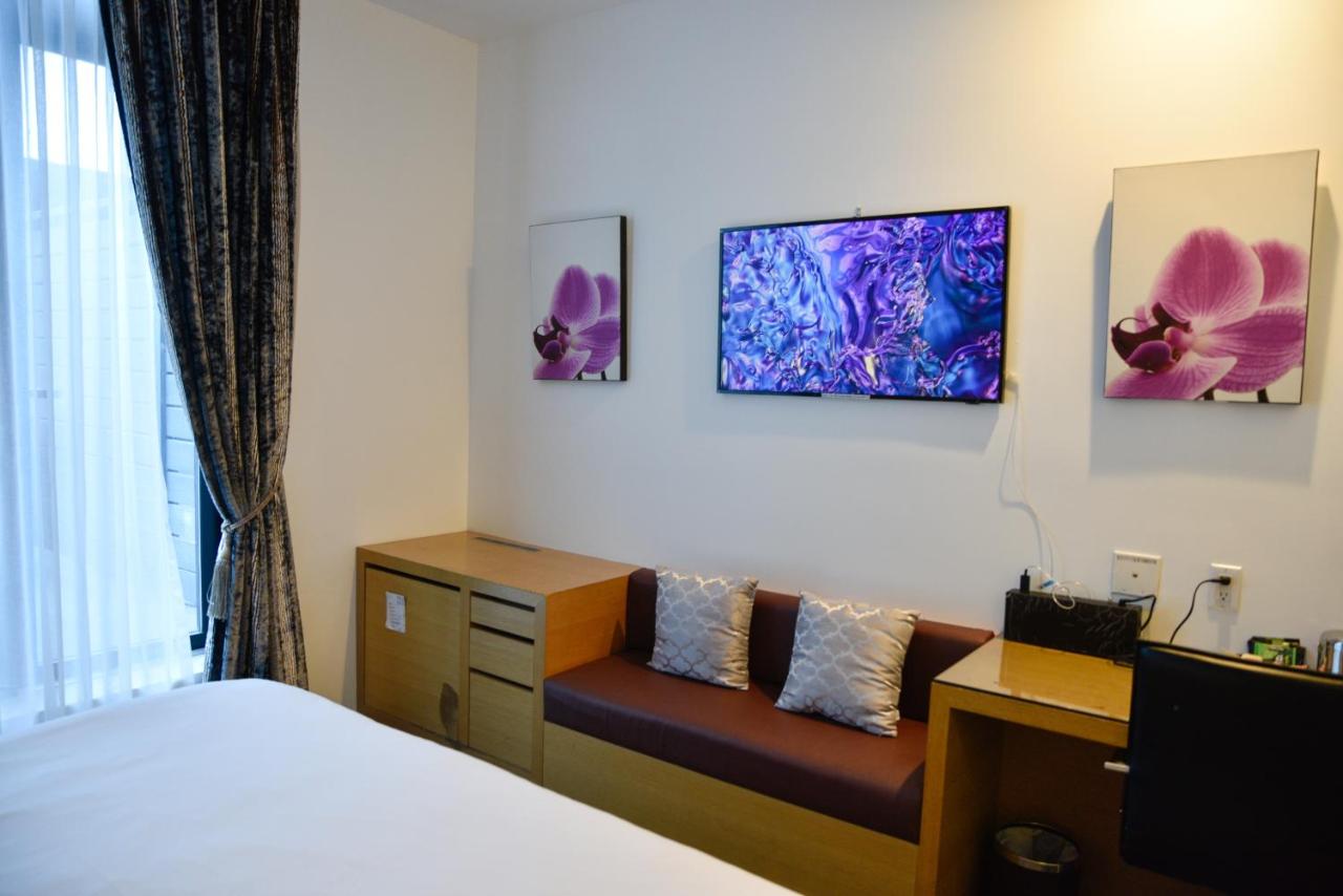 Deluxe King Room with Balcony at The One Boutique Hotel