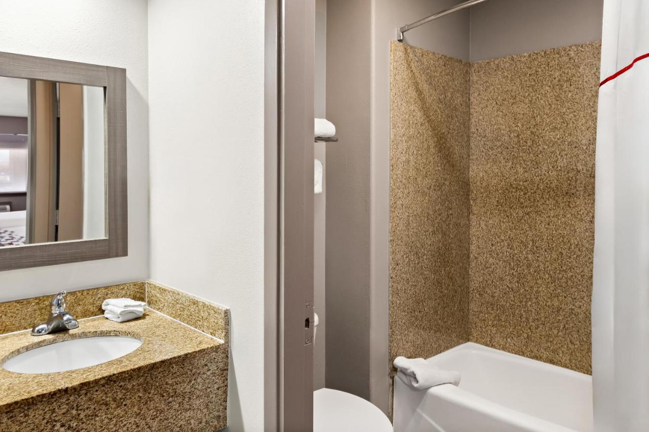  | OYO Hotel Stafford TX I-69 North