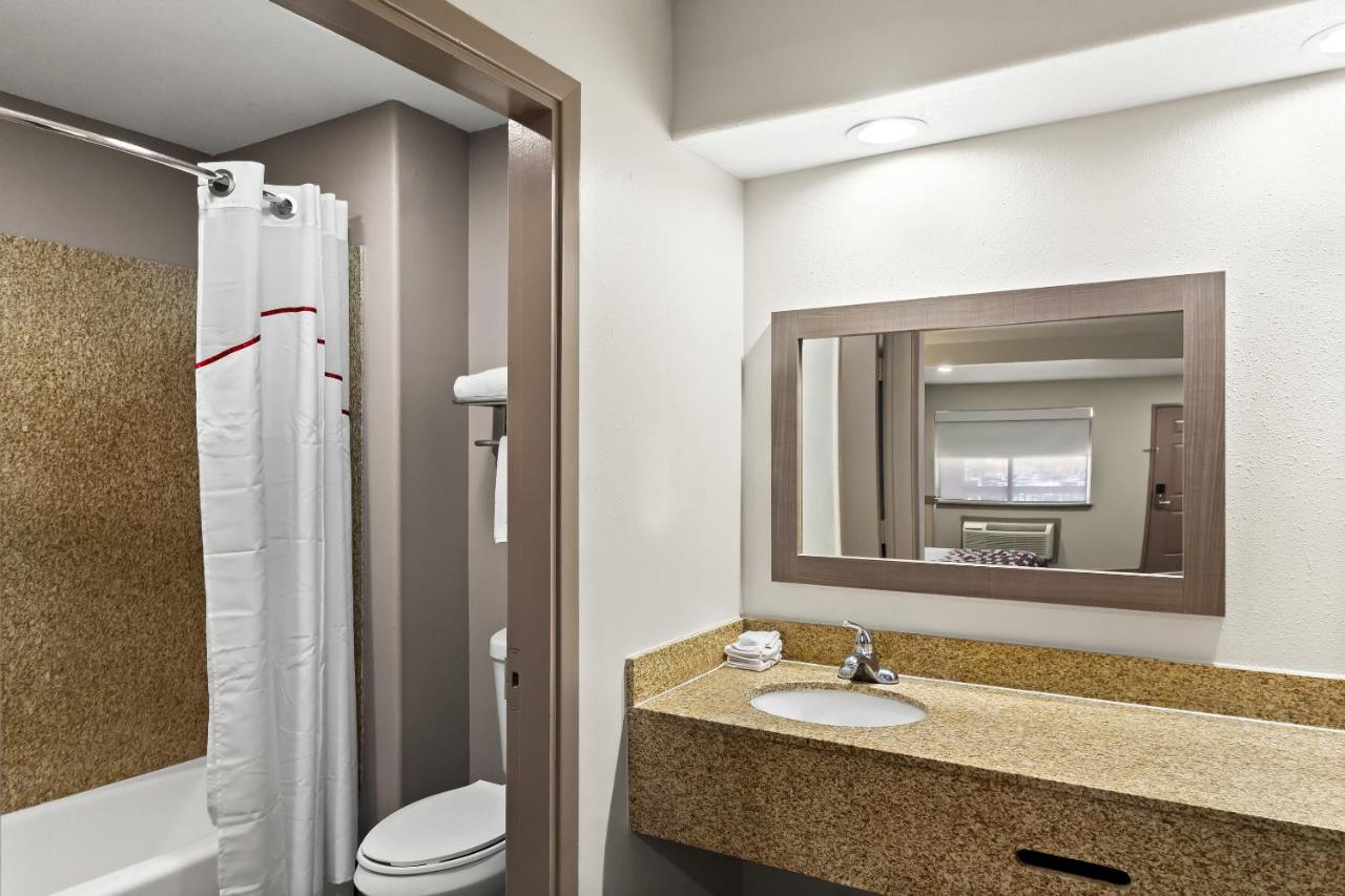  | OYO Hotel Stafford TX I-69 North