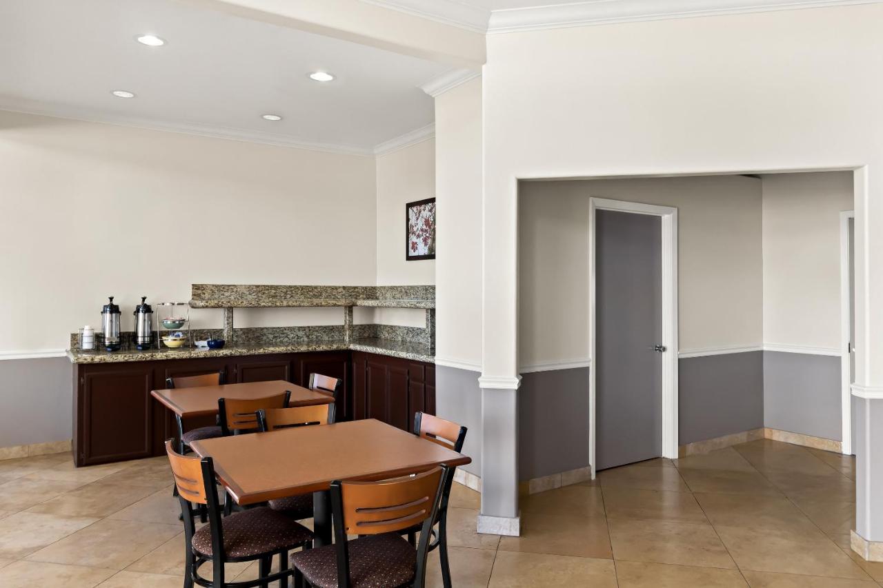  | OYO Hotel Stafford TX I-69 North