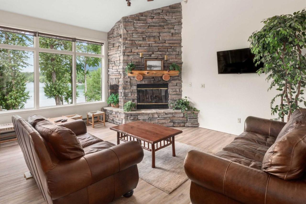Lakefront Three-Bedroom Condo at Lodge at Whitefish Lake