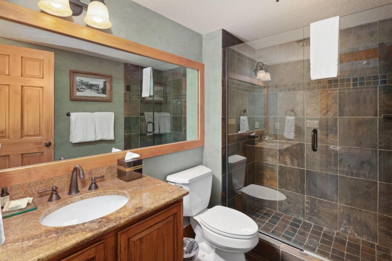 Lakefront Three-Bedroom Averill Suite Condo at Lodge at Whitefish Lake