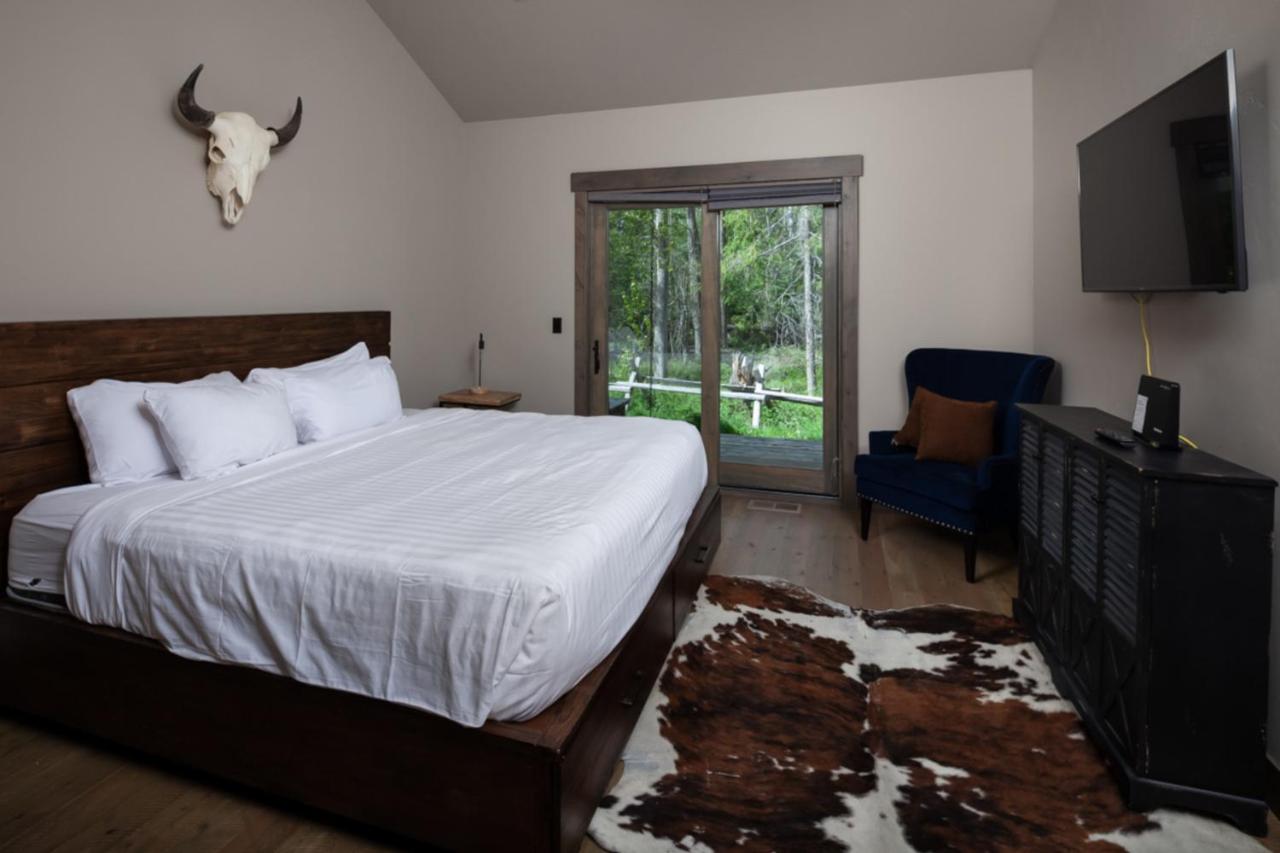 Four-Bedroom House at Lodge at Whitefish Lake