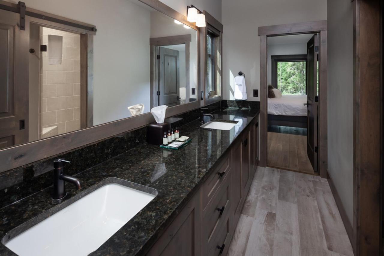 Four-Bedroom House at Lodge at Whitefish Lake