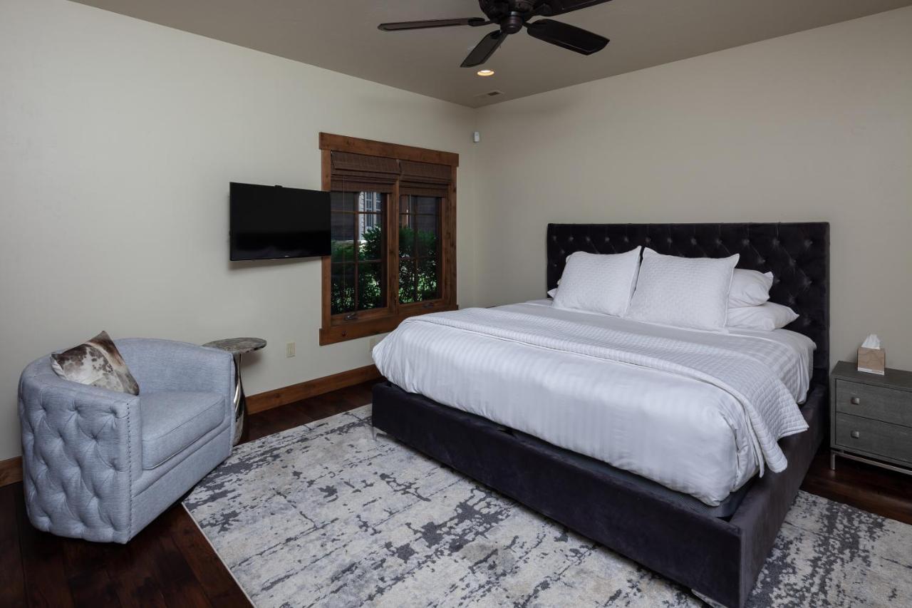Three-Bedroom House at Lodge at Whitefish Lake