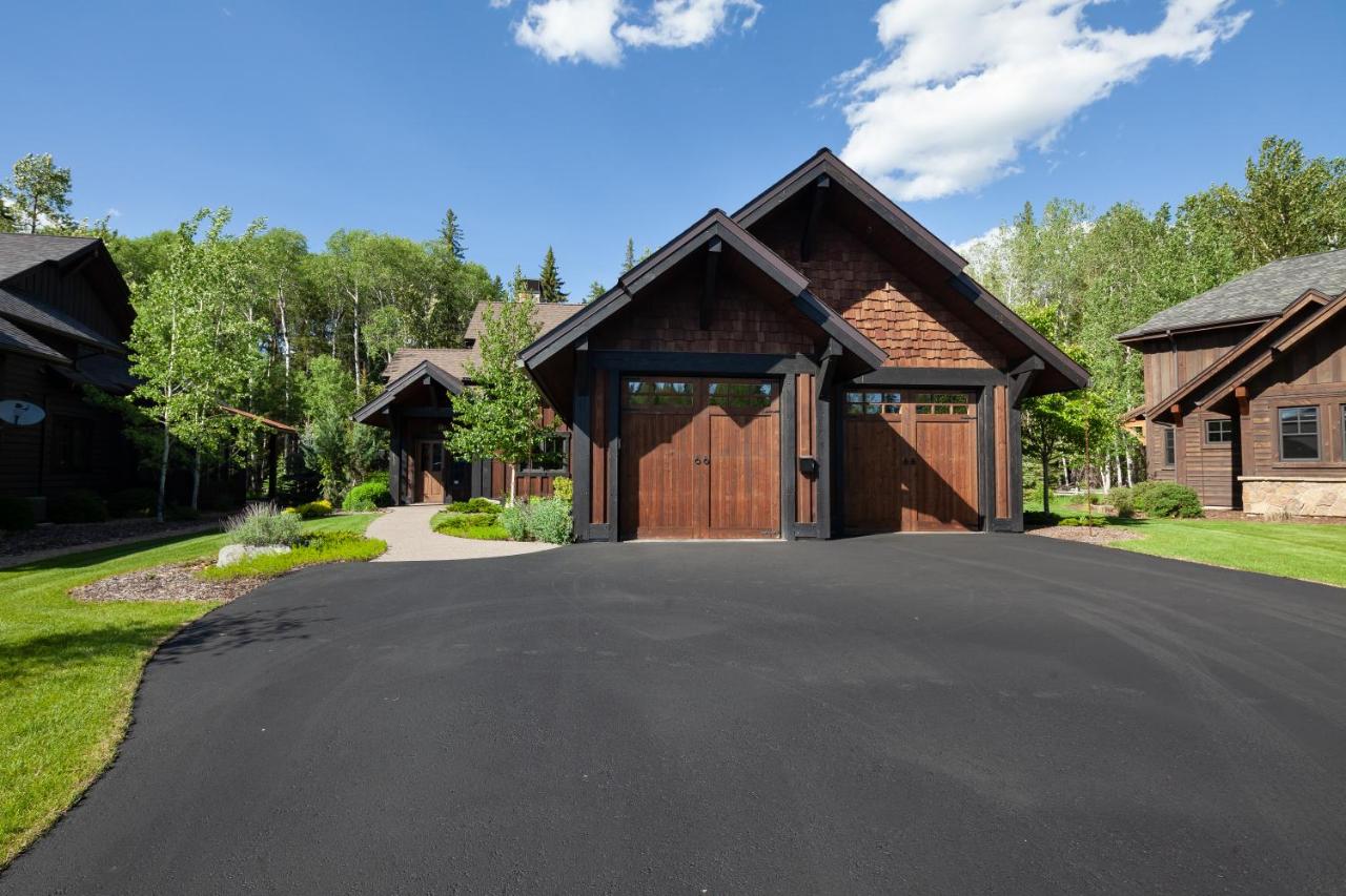 Three-Bedroom House at Lodge at Whitefish Lake