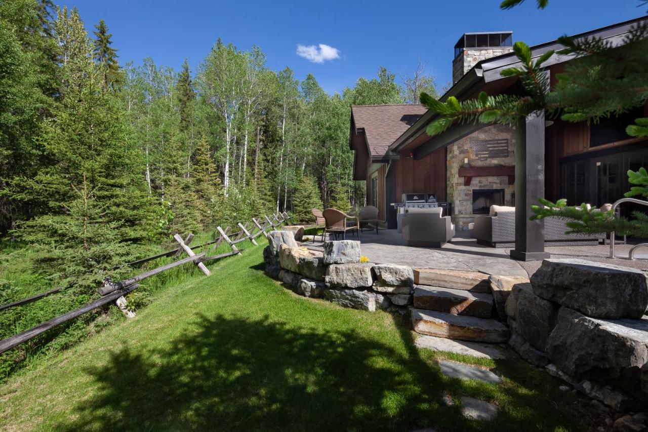 Three-Bedroom House at Lodge at Whitefish Lake