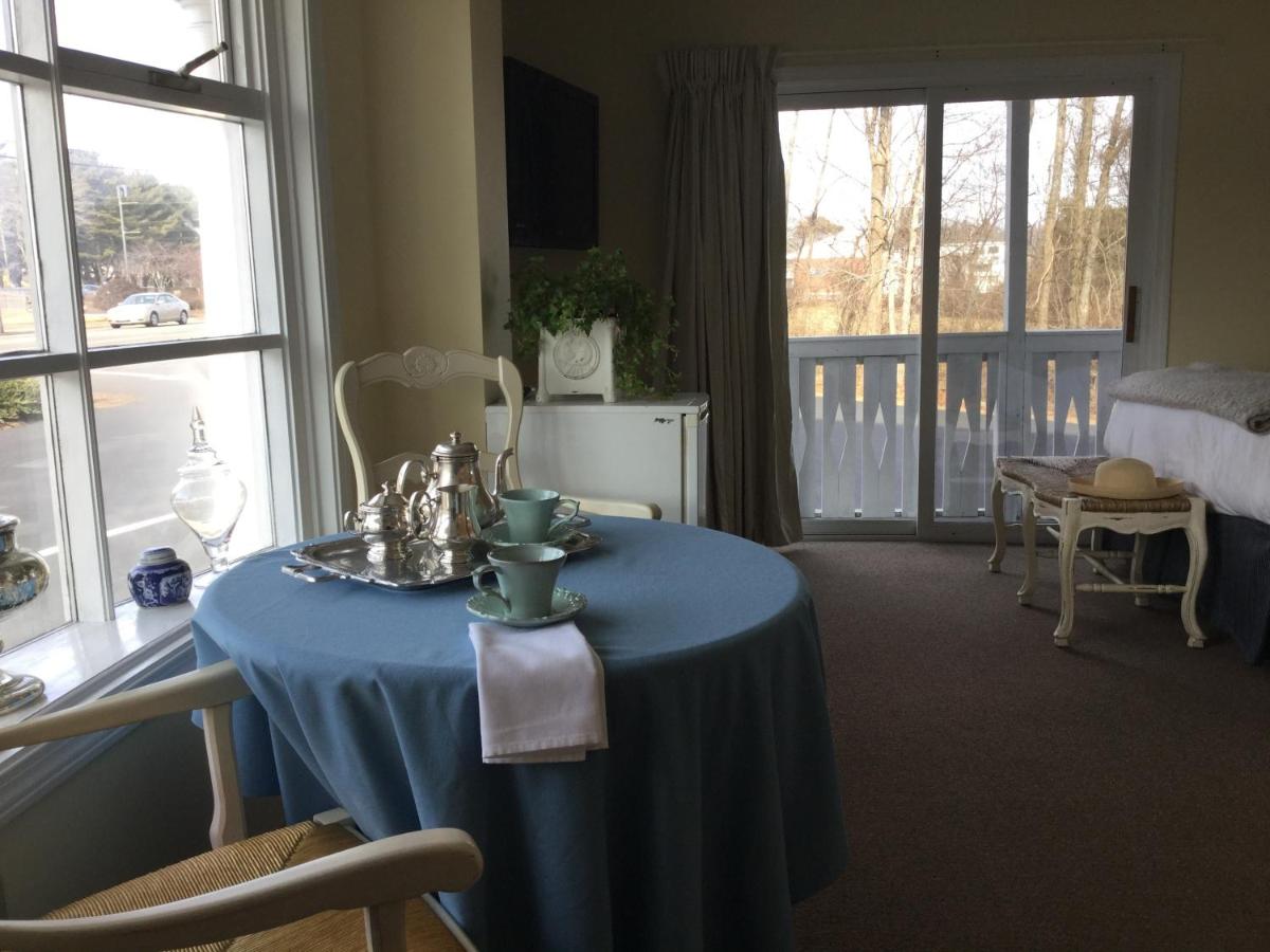 | The Beach Rose Inn