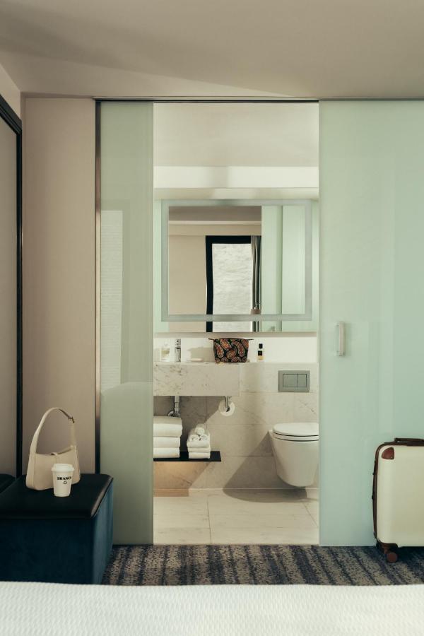 Deluxe High Floor at Park Terrace Hotel