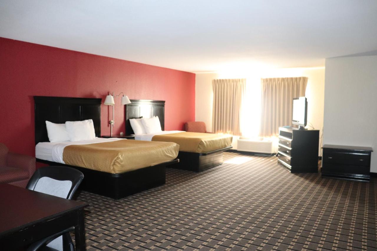 Room #113249523 at Econo Lodge Inn & Suites Wisconsin Dells