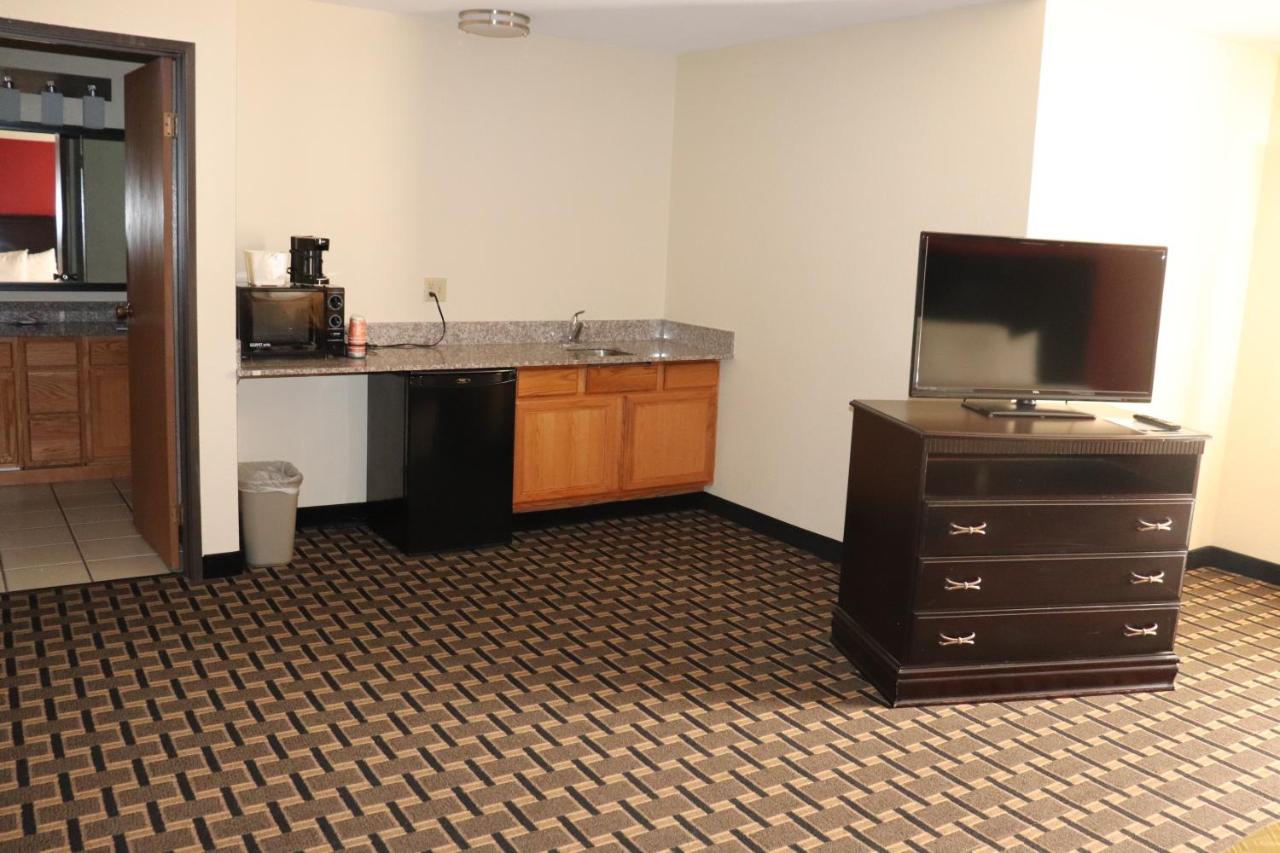 Room #113249523 at Econo Lodge Inn & Suites Wisconsin Dells