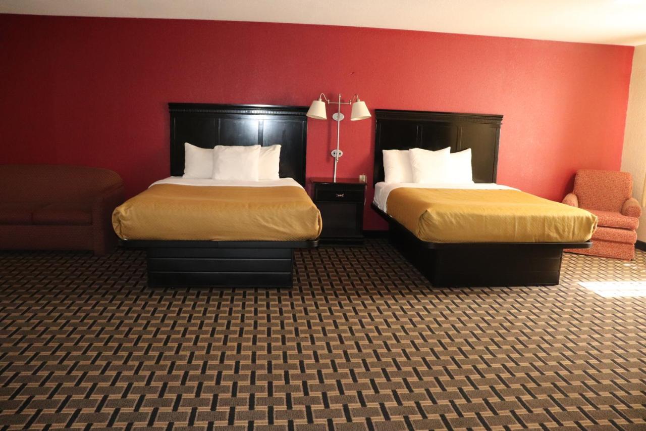 Room #113249523 at Econo Lodge Inn & Suites Wisconsin Dells