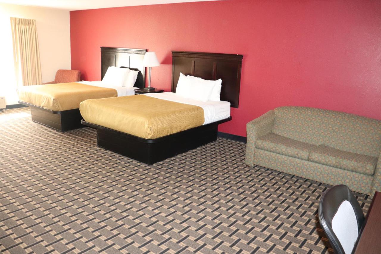 Room #113249523 at Econo Lodge Inn & Suites Wisconsin Dells