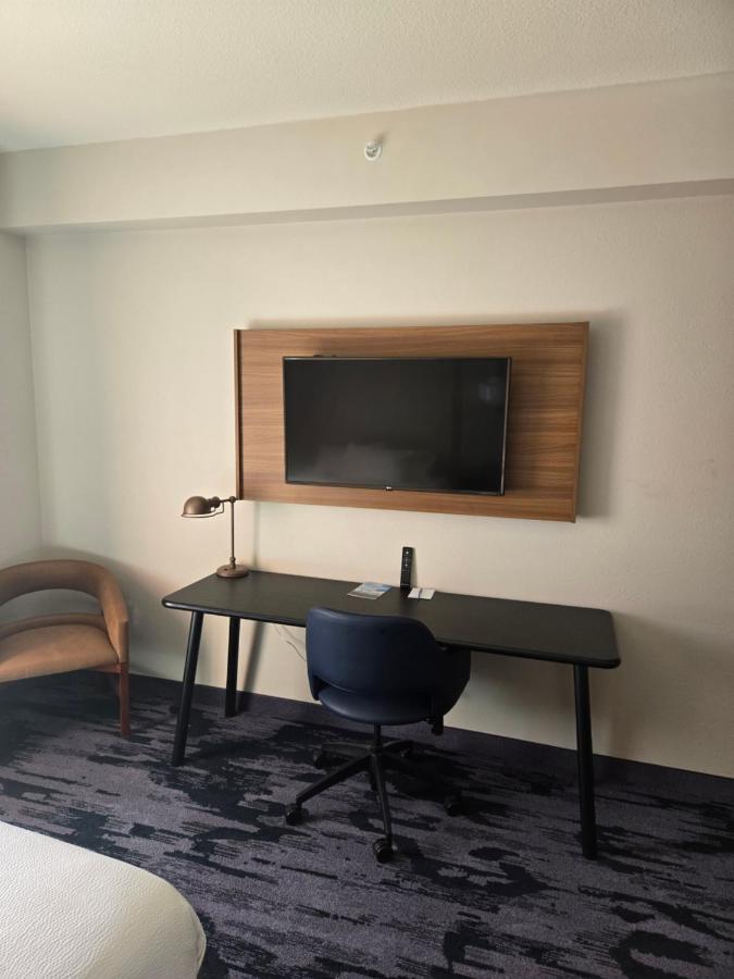 | Fairfield Inn & Suites by Marriott Cleveland