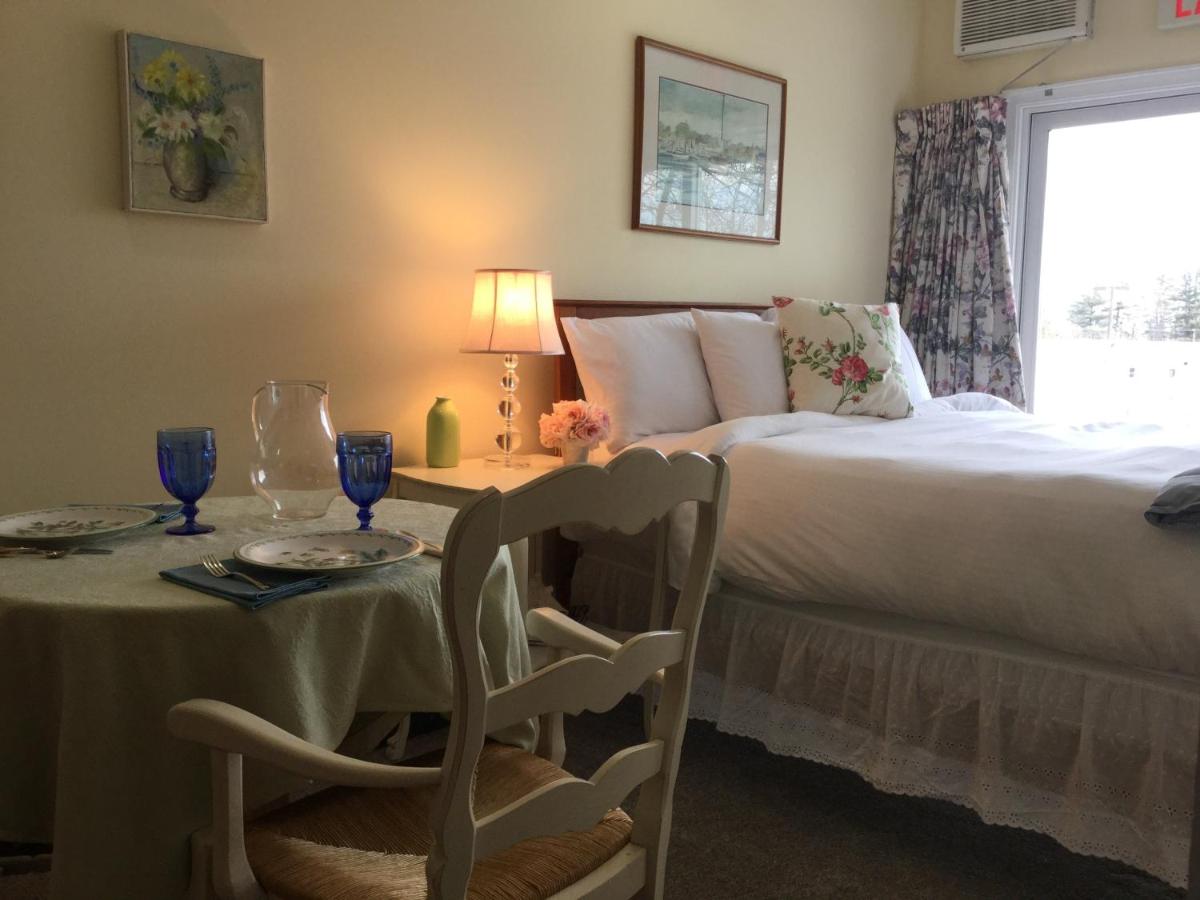 | The Beach Rose Inn