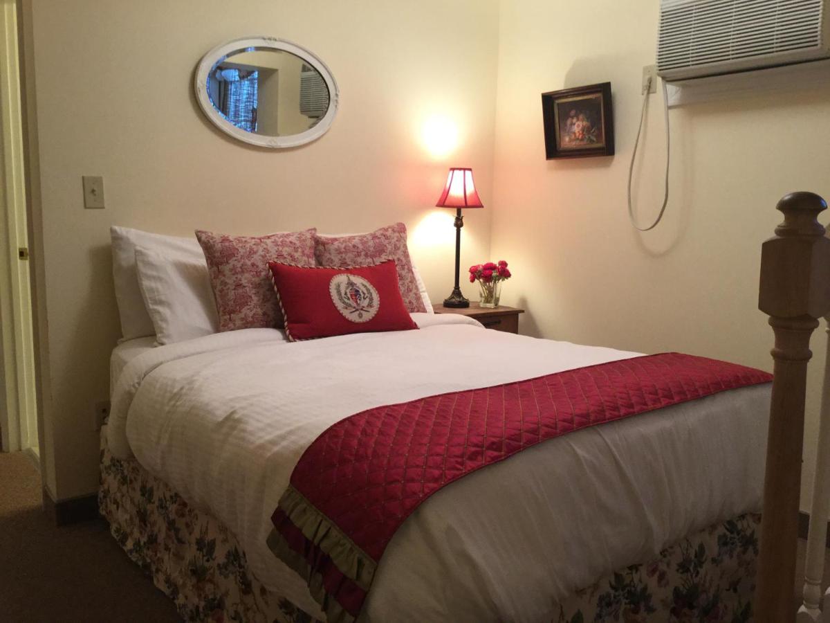 | The Beach Rose Inn