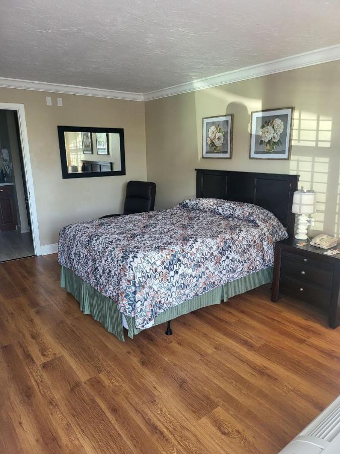Double Room - Disability Access at Gulfcoast Inn Naples