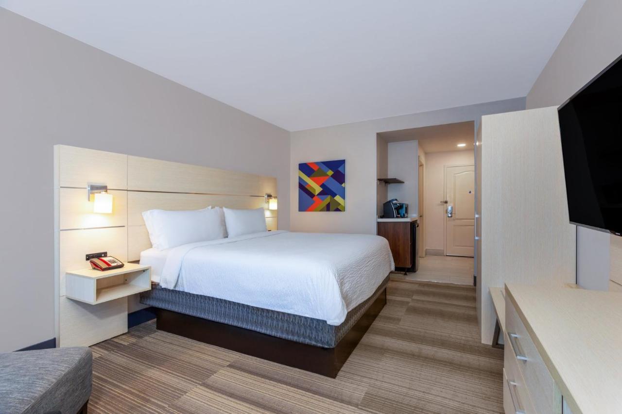 | Holiday Inn Express & Suites, International Drive, an IHG Hotel