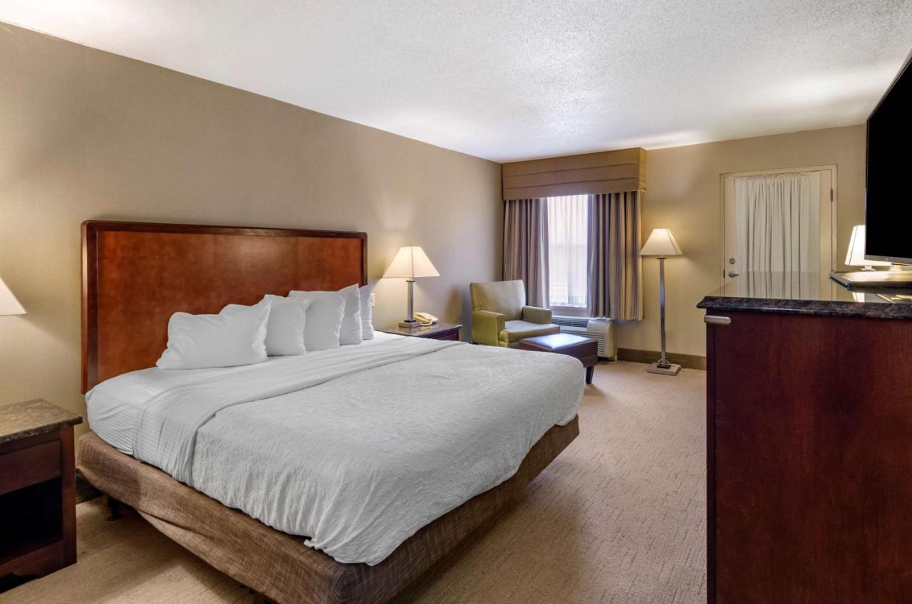 King Room with Balcony at Best Western Plus Inn at Hunt Ridge