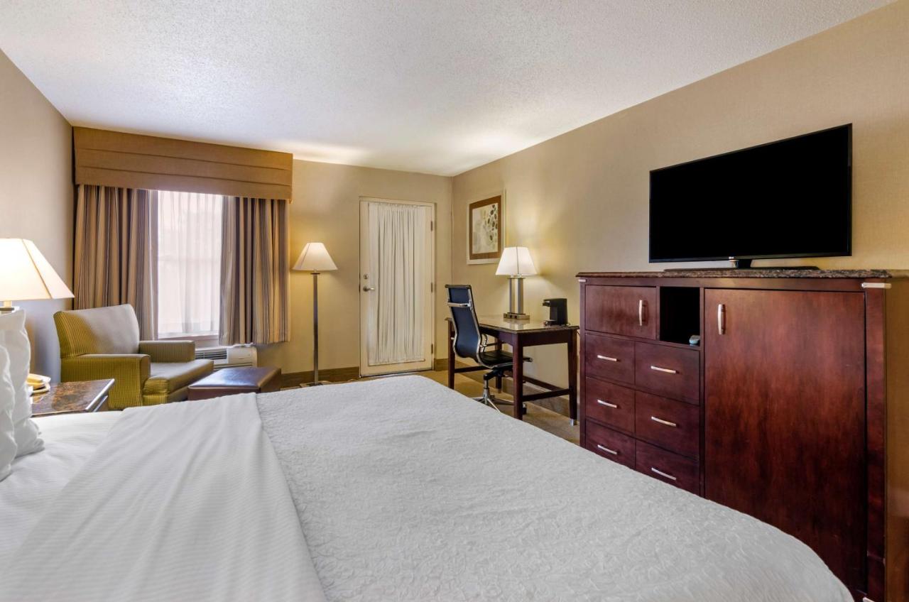 King Room with Balcony at Best Western Plus Inn at Hunt Ridge