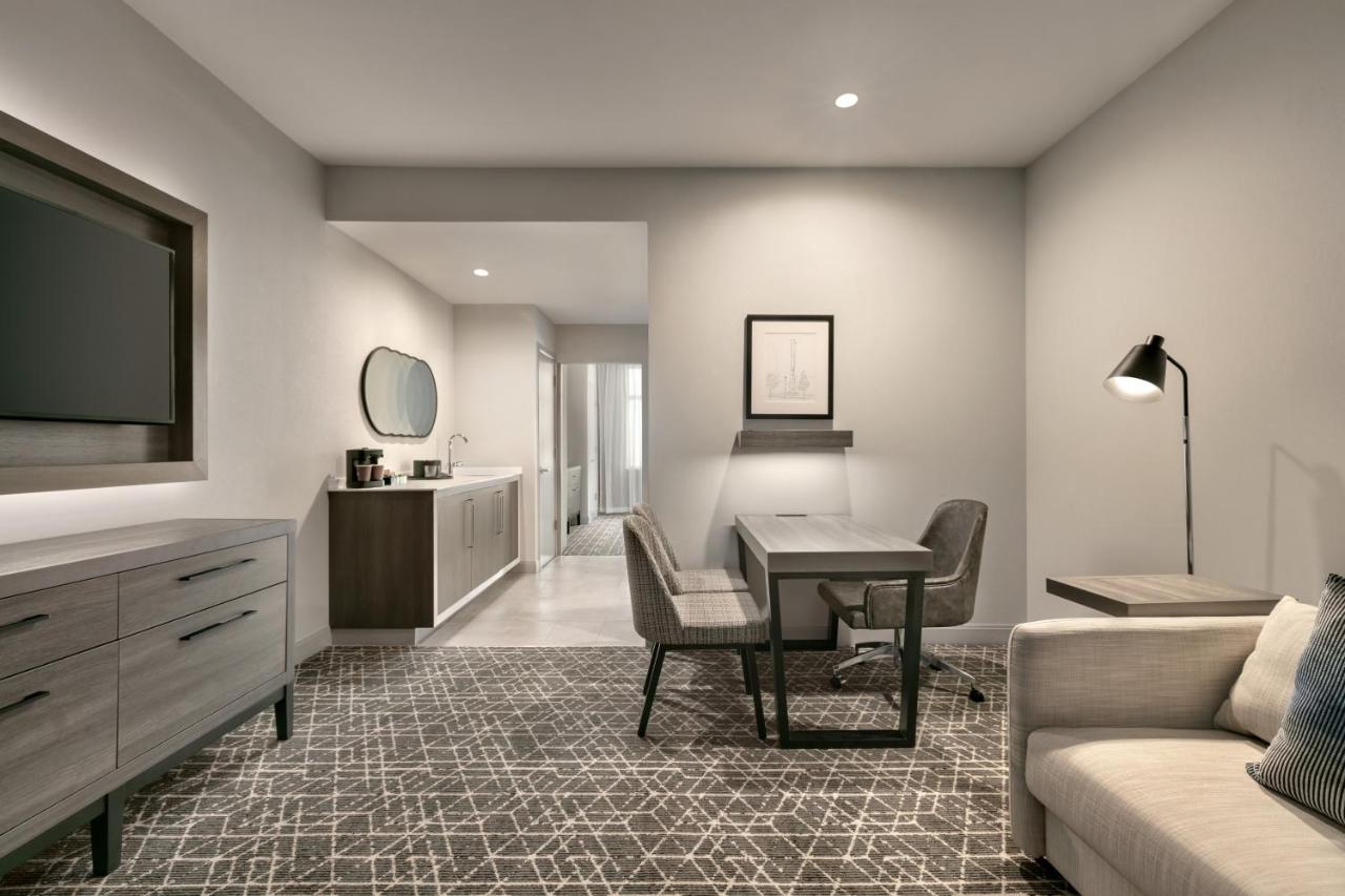 One-Bedroom King Suite - Hearing Accessible/Non-Smoking at Embassy Suites by Hilton Atlanta Midtown