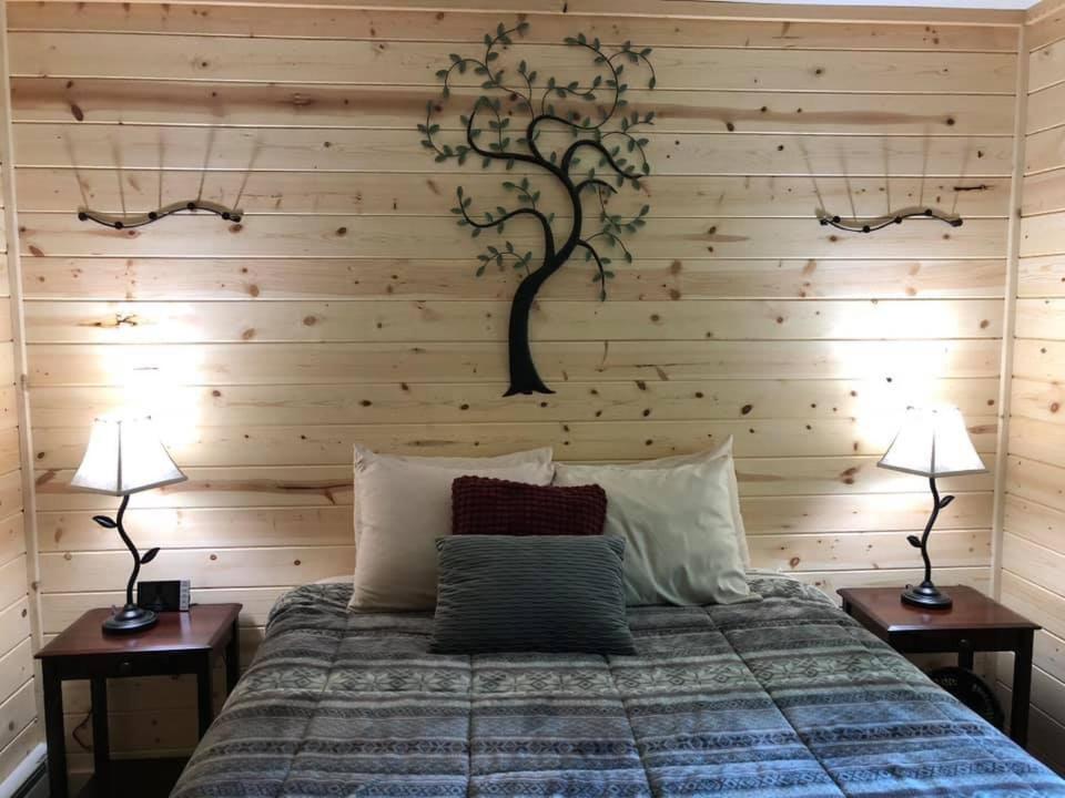 | Susitna River Lodging, Backwoods Cabins