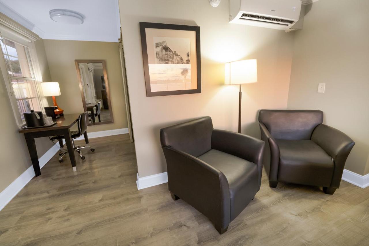 King Room with Bay View - Non-Smoking at Best Western Historic Bayfront