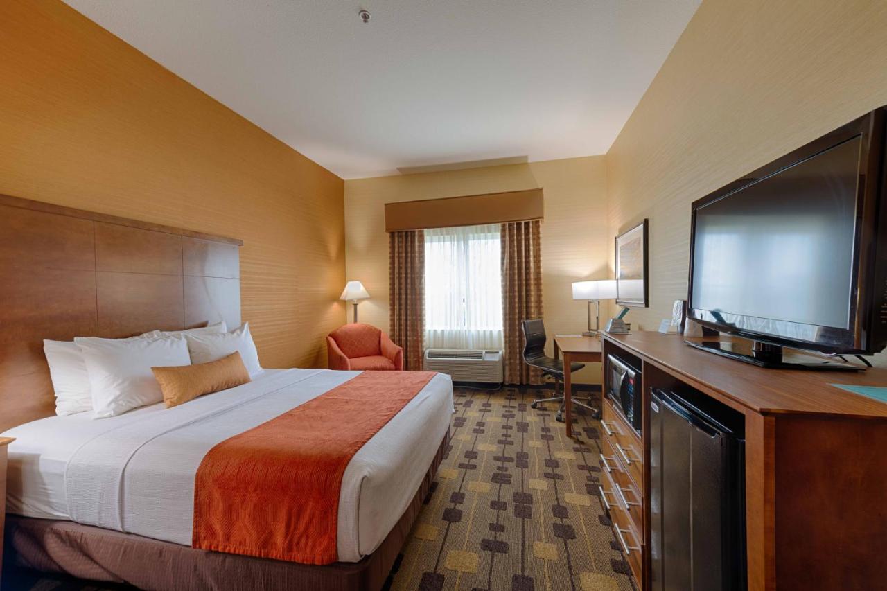| Best Western Plus Delta Inn & Suites