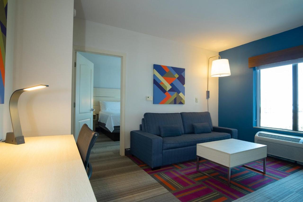| Holiday Inn Express & Suites, International Drive, an IHG Hotel