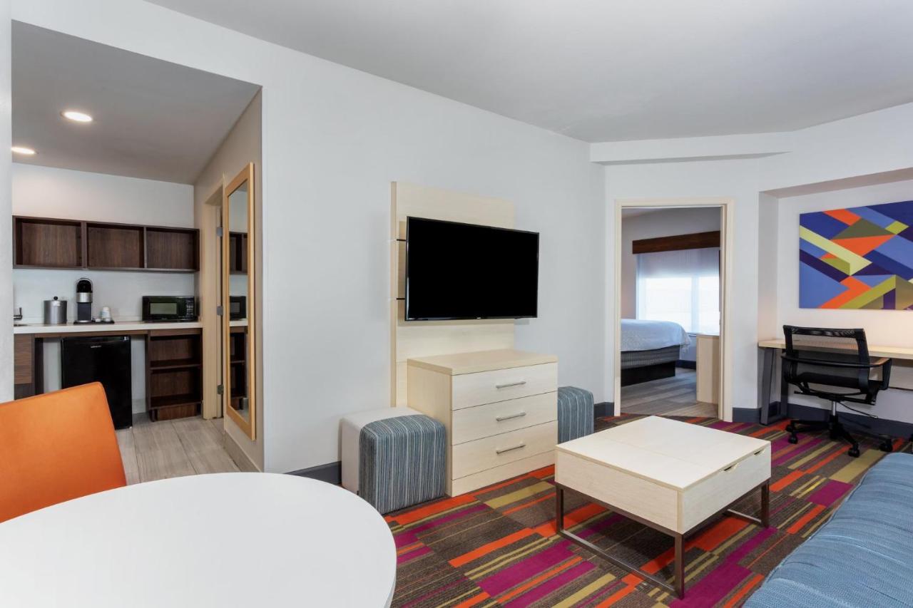 Two-Bedroom Executive King Suite - Non Smoking at Holiday Inn Express & Suites, International Drive by IHG
