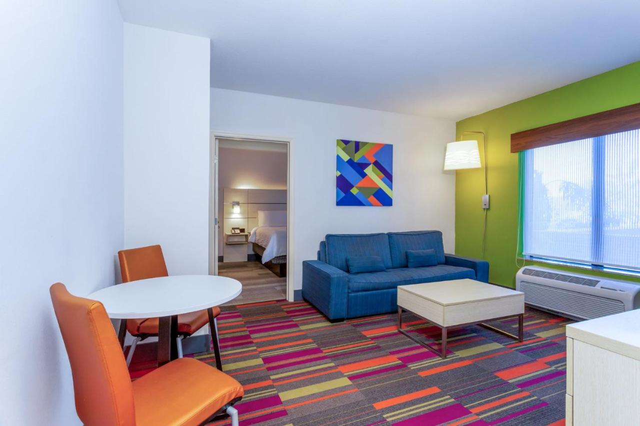 | Holiday Inn Express & Suites, International Drive, an IHG Hotel