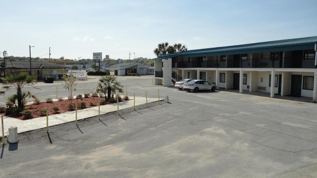 | Western Inn - Pensacola