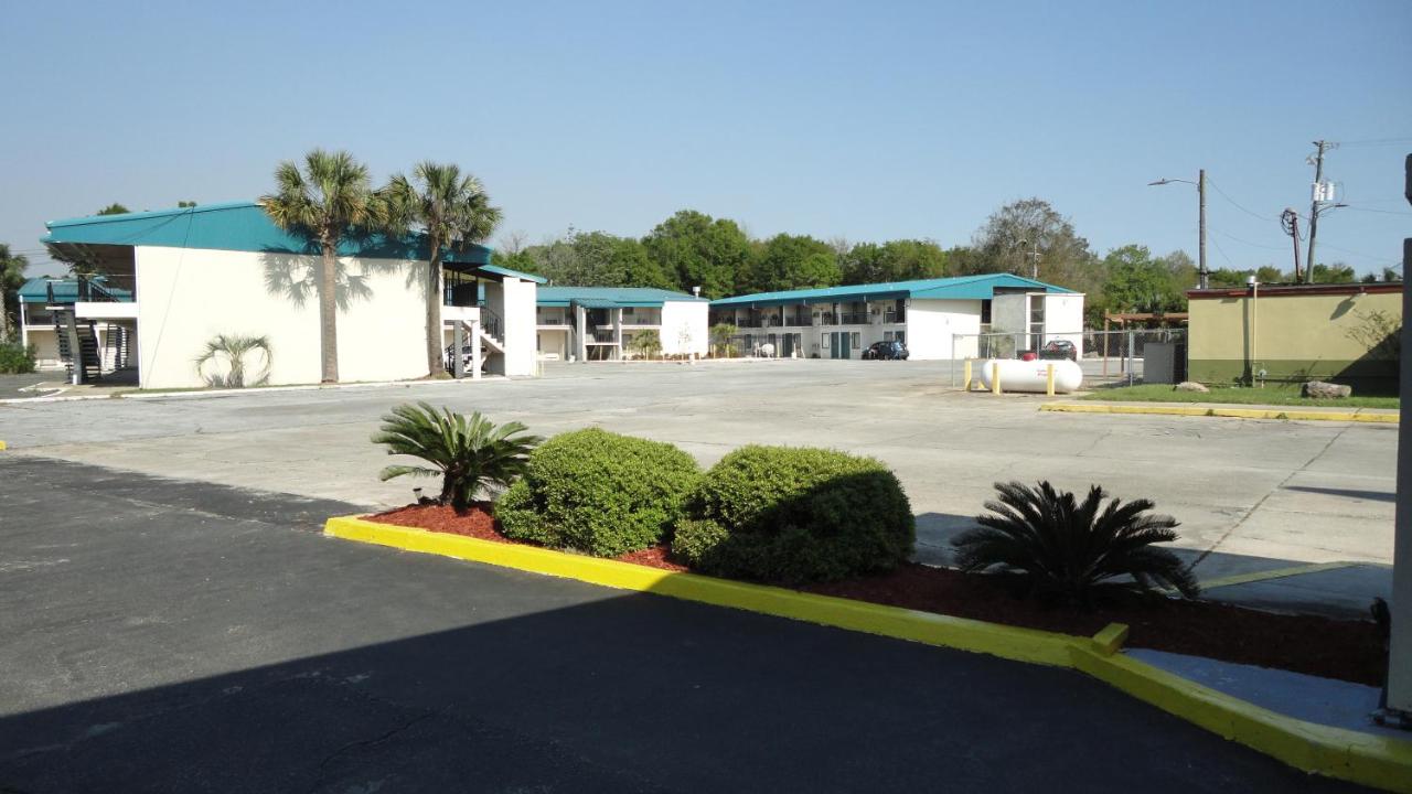 | Western Inn - Pensacola