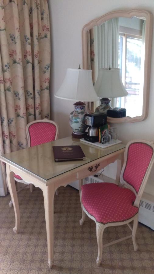 Double Room with Two Double Beds at Hotel Gasthof Gramshammer