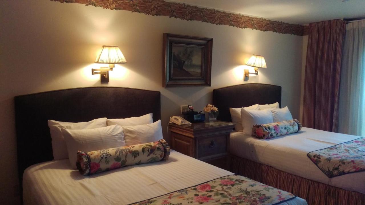 Queen Room with Two Queen Beds at Hotel Gasthof Gramshammer