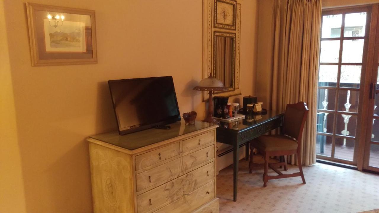 Riverside King Room at Hotel Gasthof Gramshammer