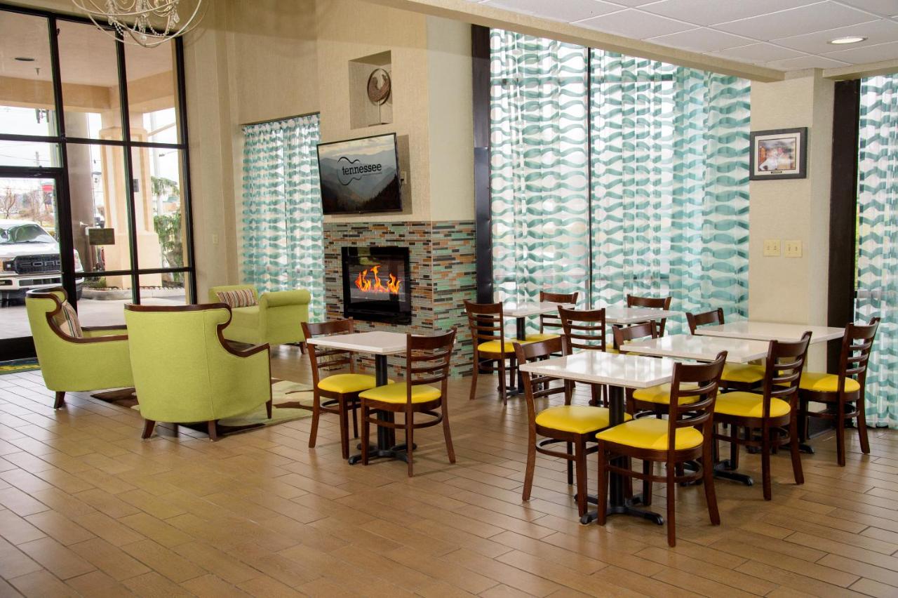| Pigeon River Inn