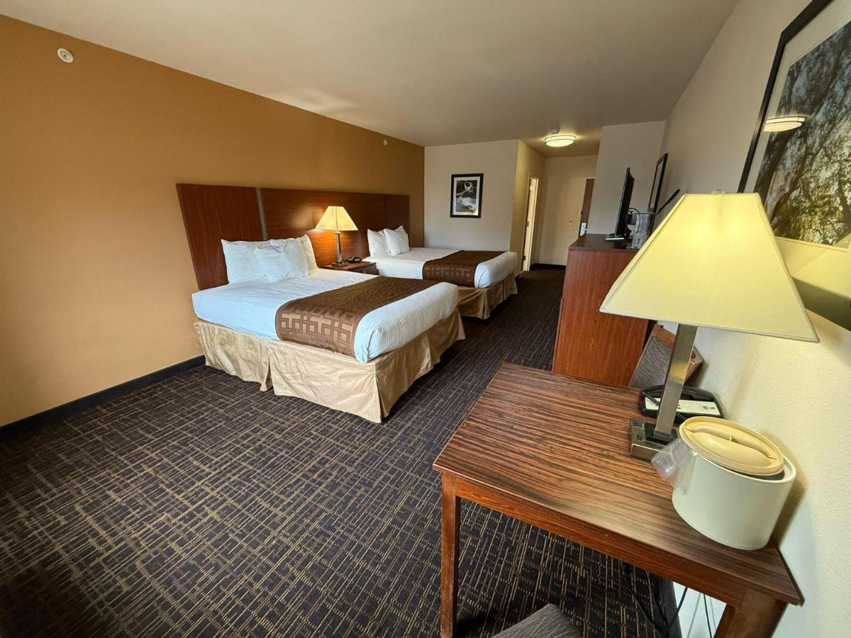 | Richland Inn & Suites