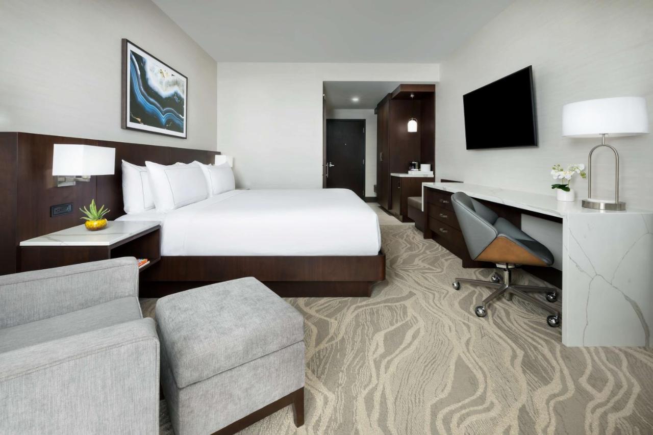 King Room at DoubleTree by Hilton Tucson Downtown Convention Center