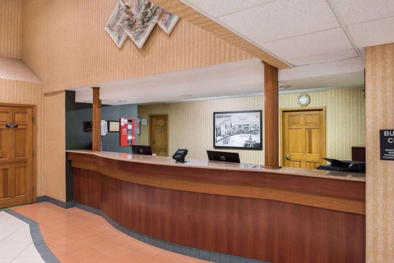  | Super 8 by Wyndham Troy IL/St. Louis Area