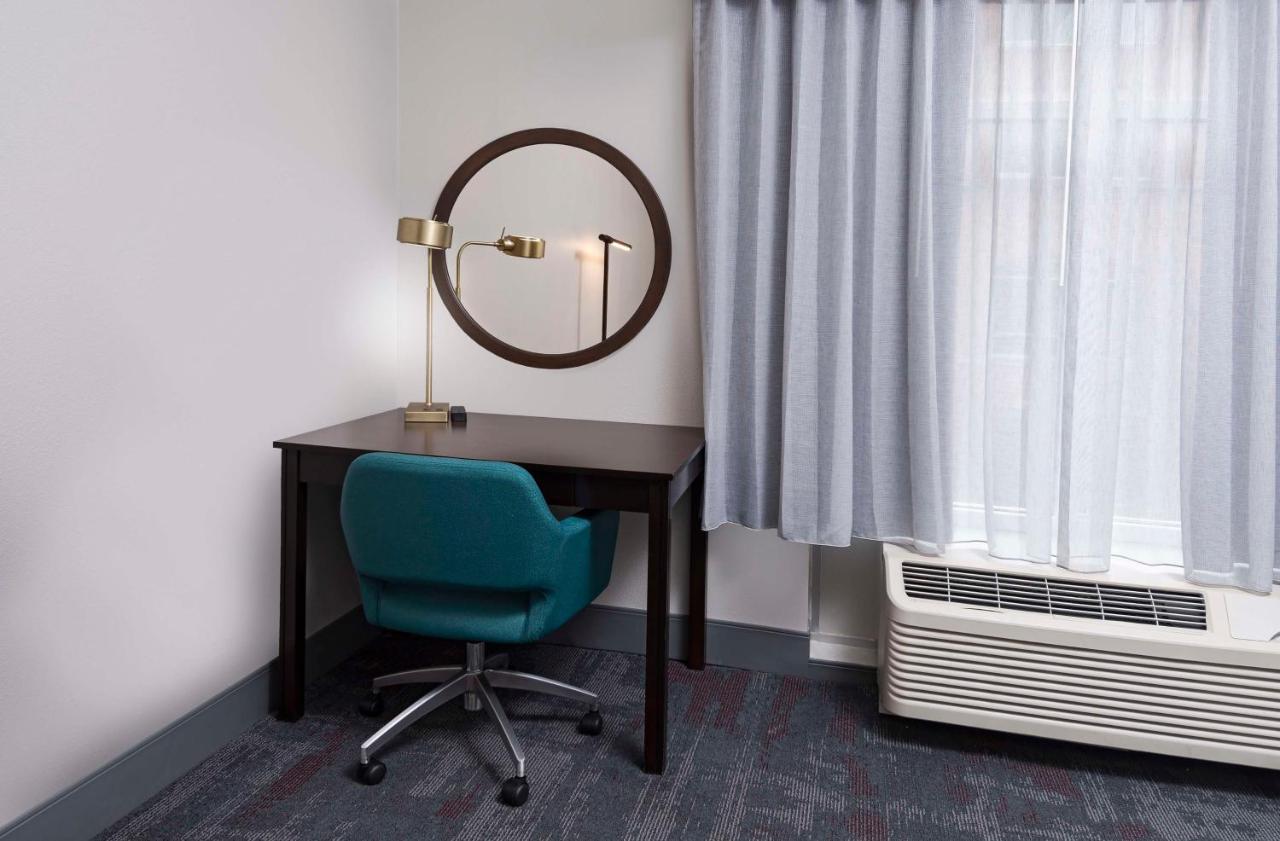 King Room - Non-Smoking at Hampton Inn & Suites Raleigh Downtown