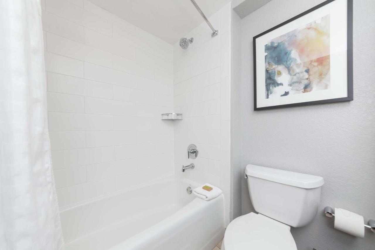 | Hilton Melbourne Beach Oceanfront